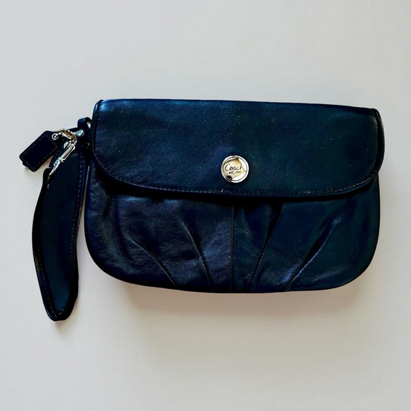 Coach Handbags - Coach Black Leather Wristlet Clutch